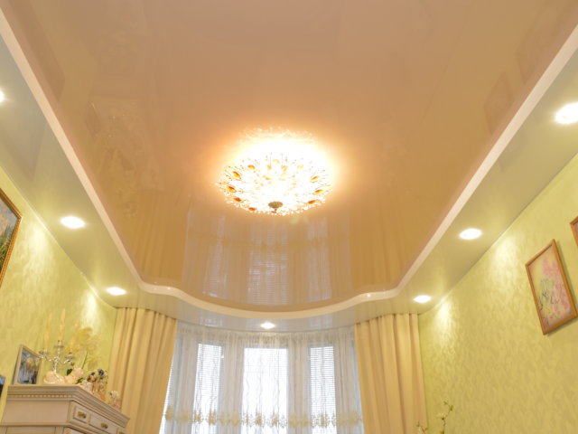 Многоуровневый натяжной потолок 3