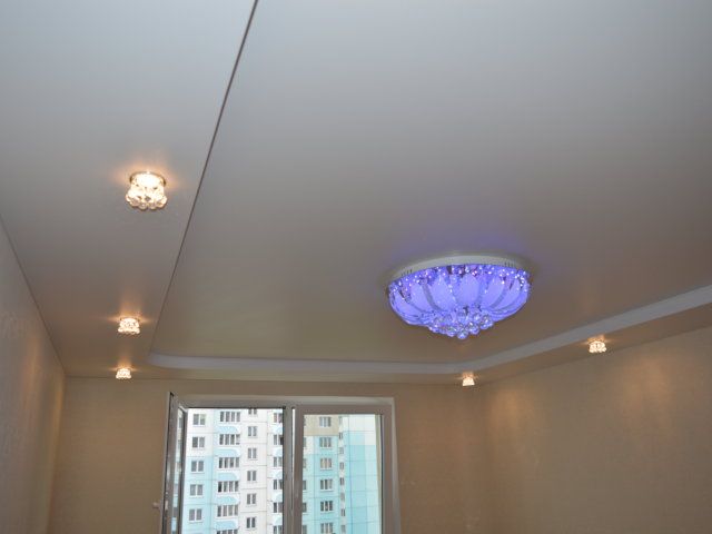 Матовый натяжной потолок 2